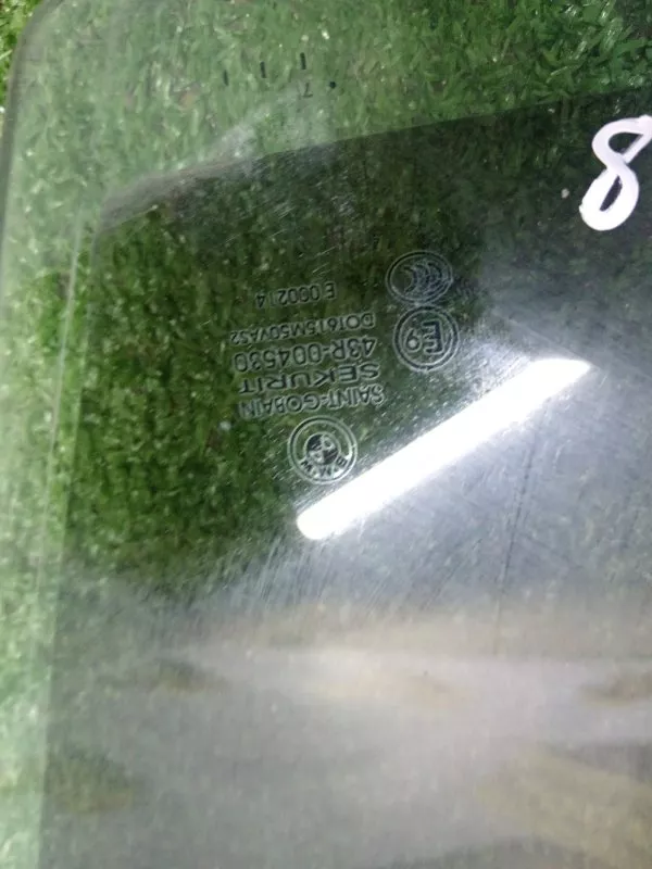 Стекло двери BMW X5 2007 51337137013 E70, переднее левое