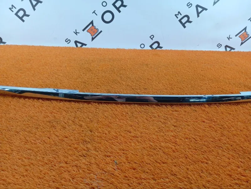 Накладка двери багажника