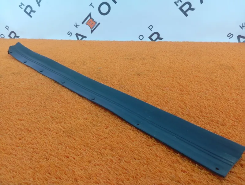 Уплотнитель двери