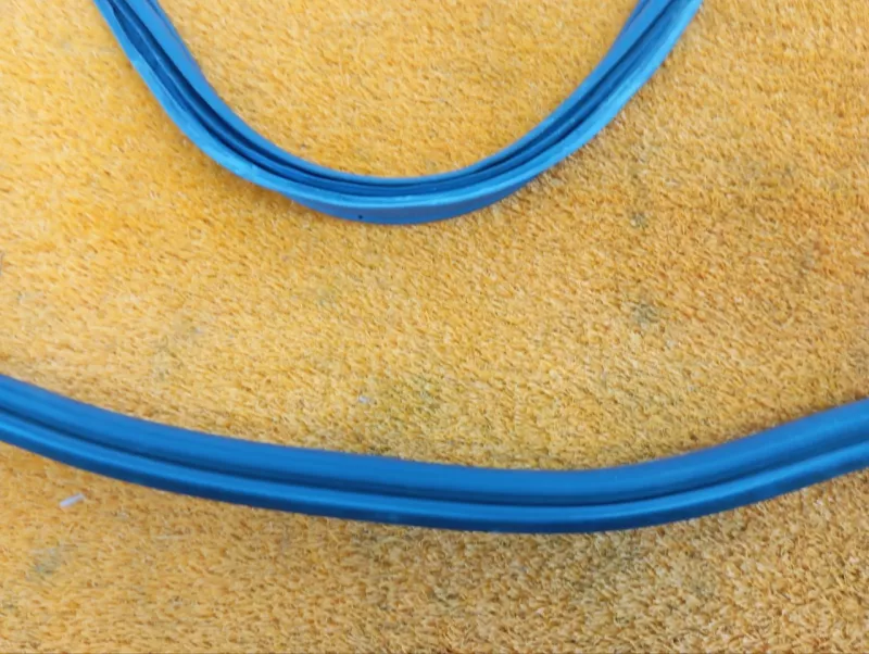 Уплотнитель багажника