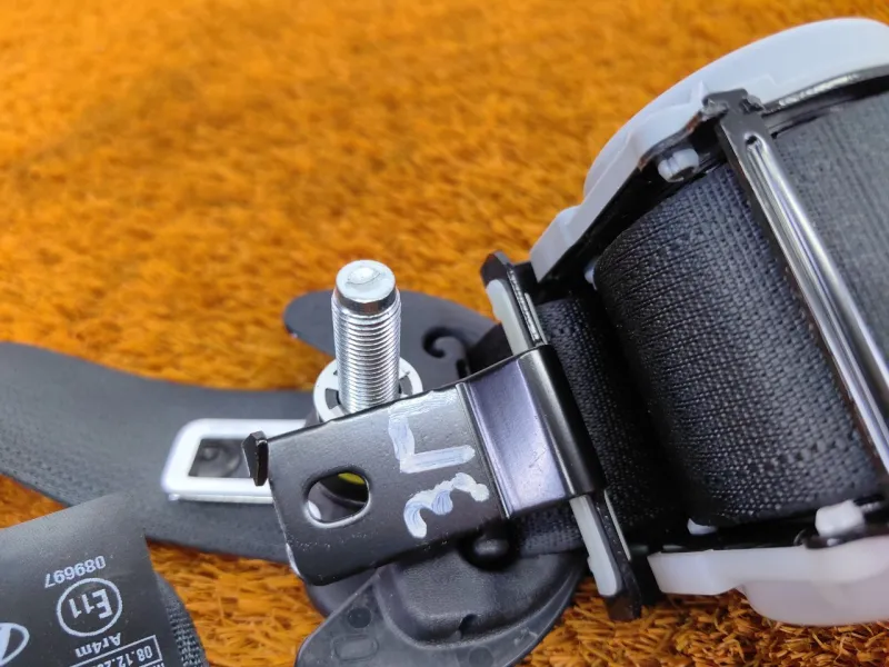 Ремень безопасности