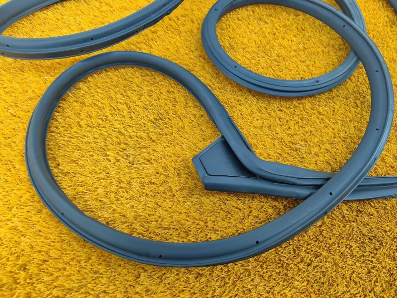 Уплотнитель двери