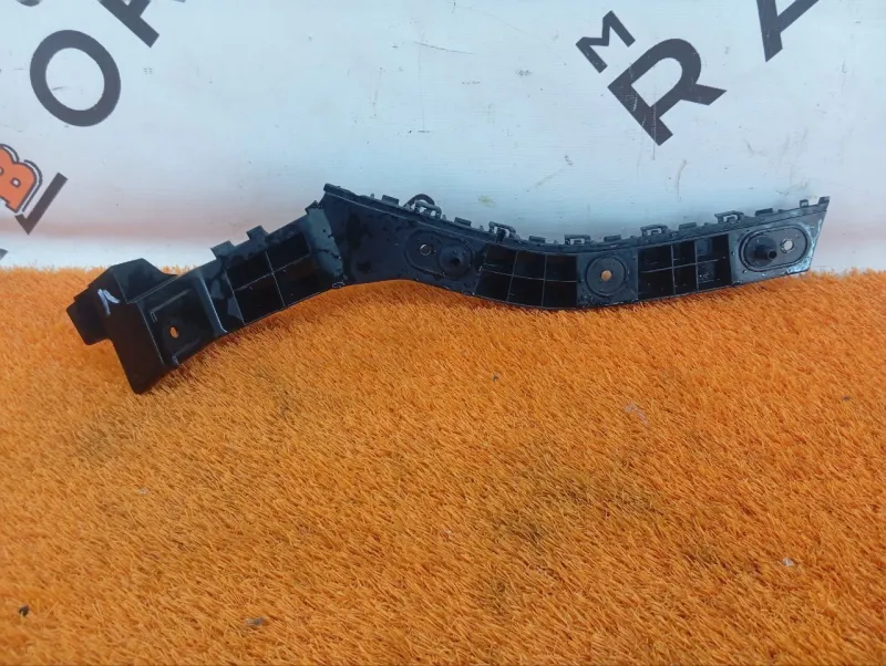 Кронштейн бампера