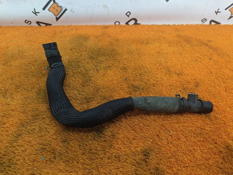 Патрубок радиатора