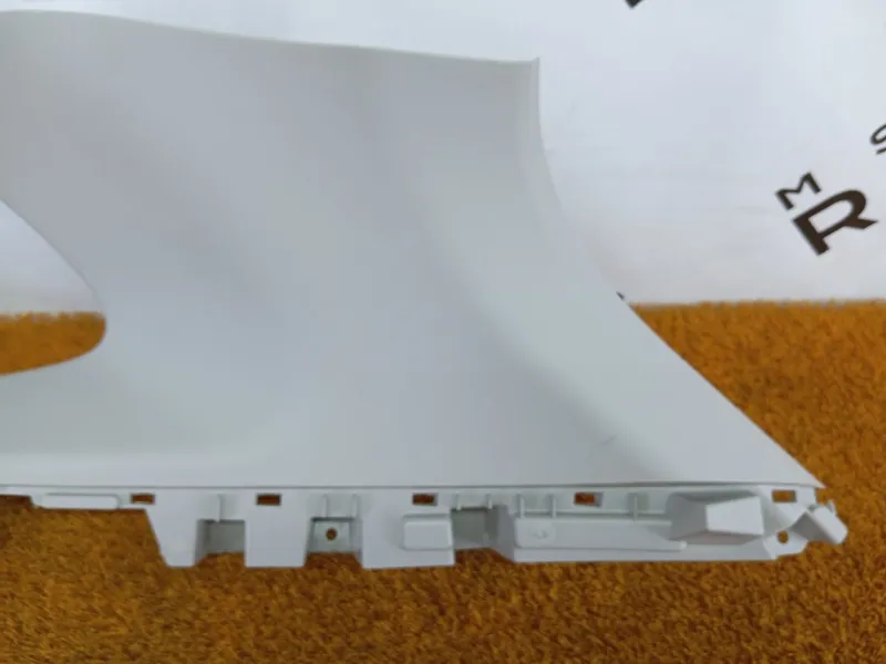 Накладка на стойку кузова