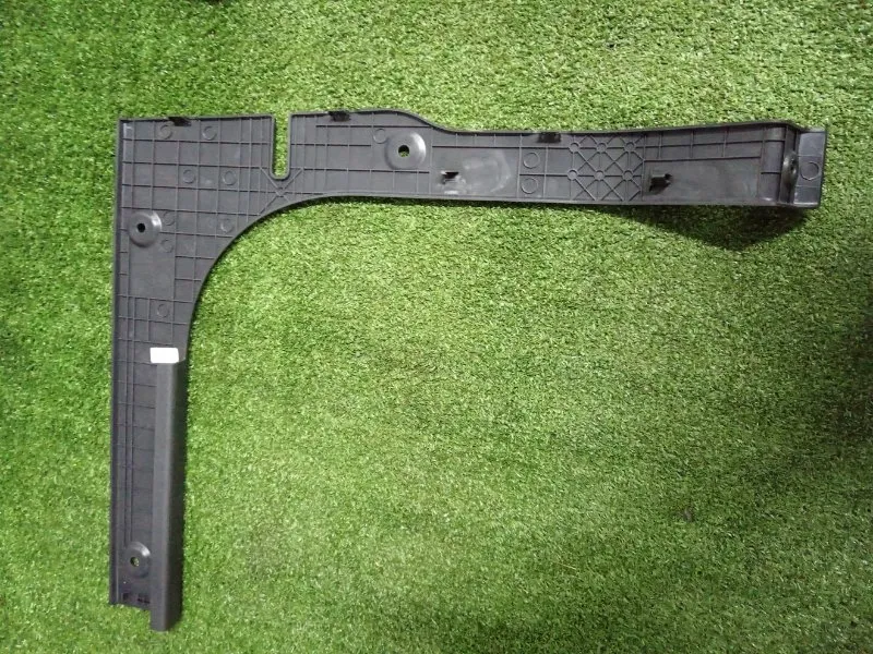 Накладка крышки багажника