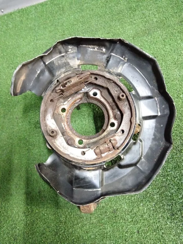 Кулак поворотный