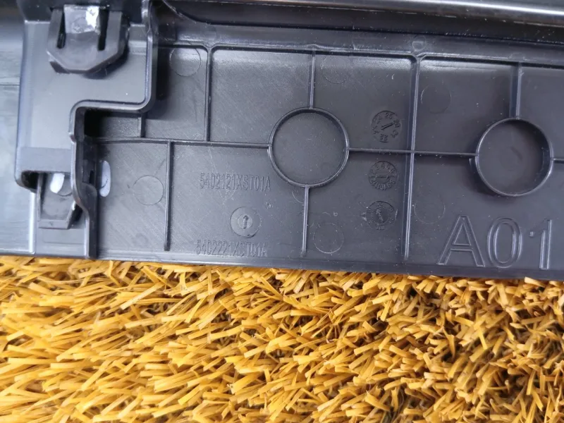 Обшивка центральной стойки