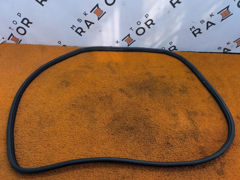 Уплотнитель проема двери