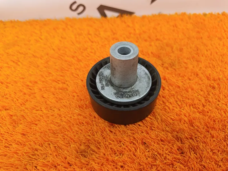 Ролик обводной навесного оборудования