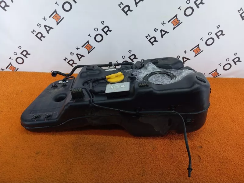 Бак топливный