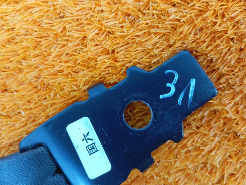 Ответная часть ремня безопасности