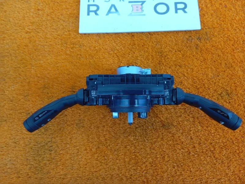 Подрулевой переключатель