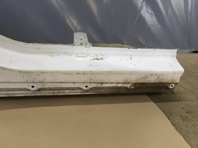 Порог с центральной стойкой