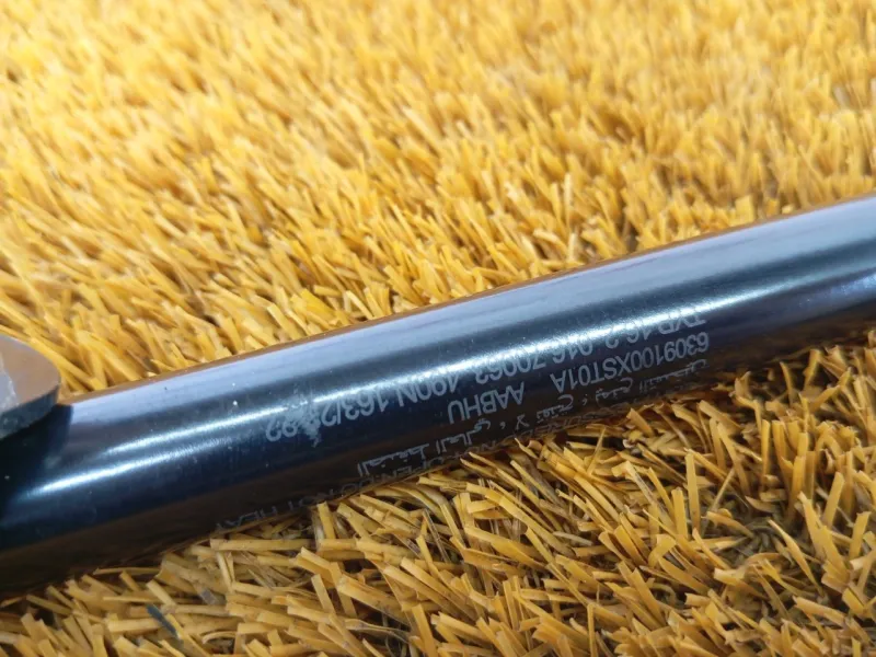 Амортизатор багажника