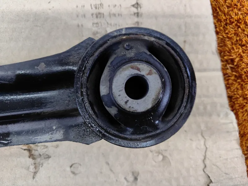 Рычаг подвески