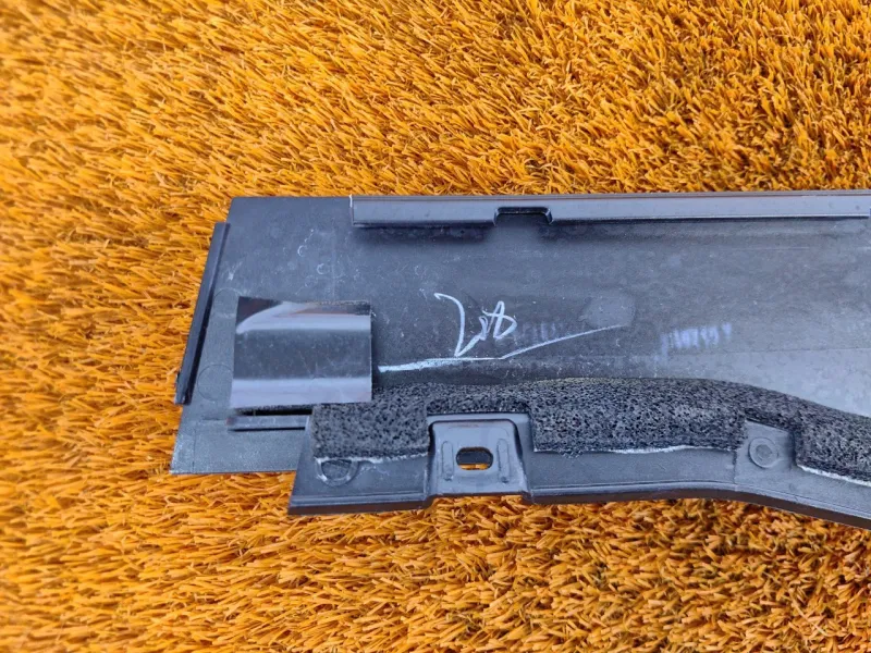 Молдинг двери