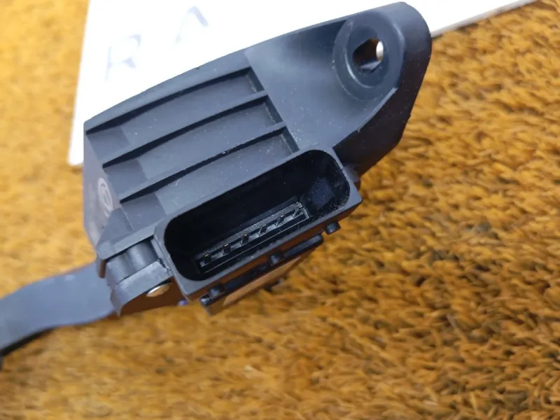 Педаль газа