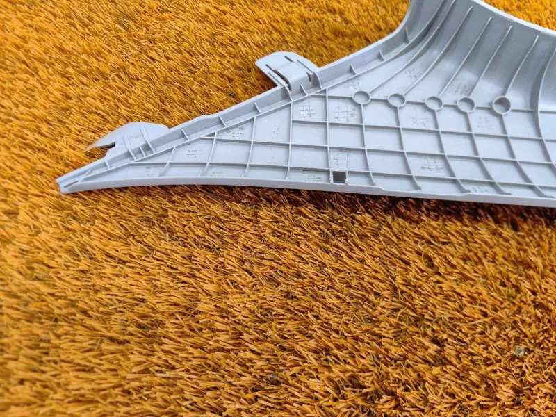 Накладка на стойку кузова