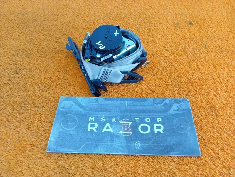 Ремень безопасности