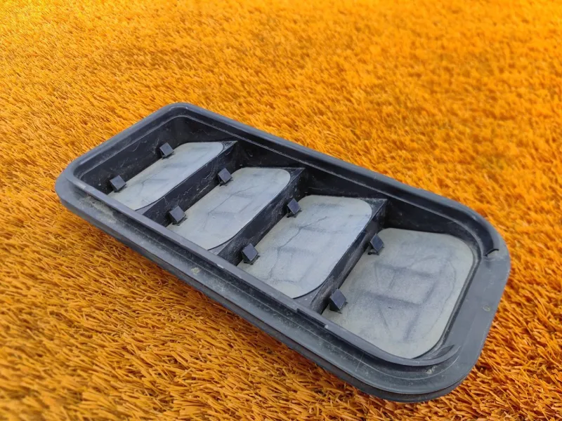 Решетка вентиляционная