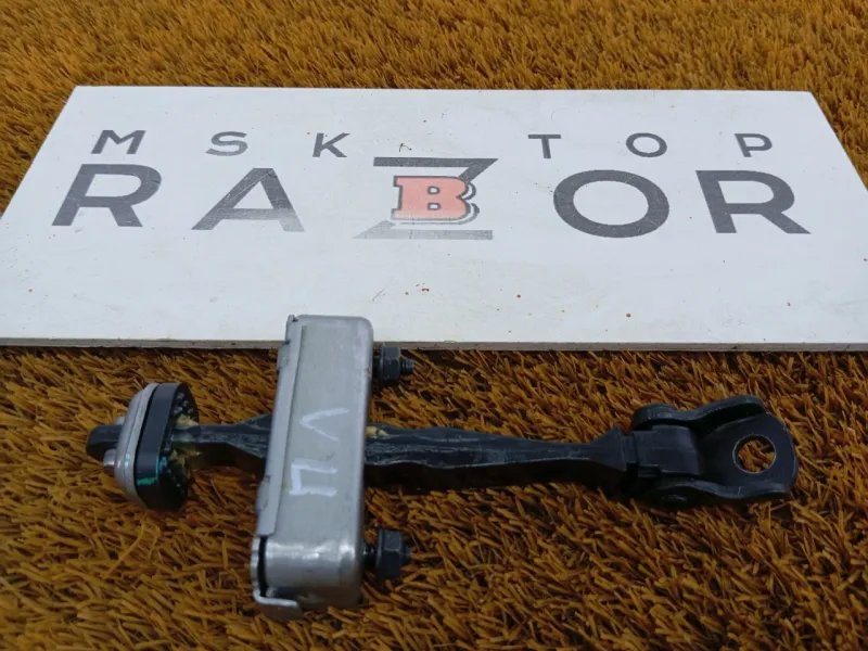 Ограничитель двери