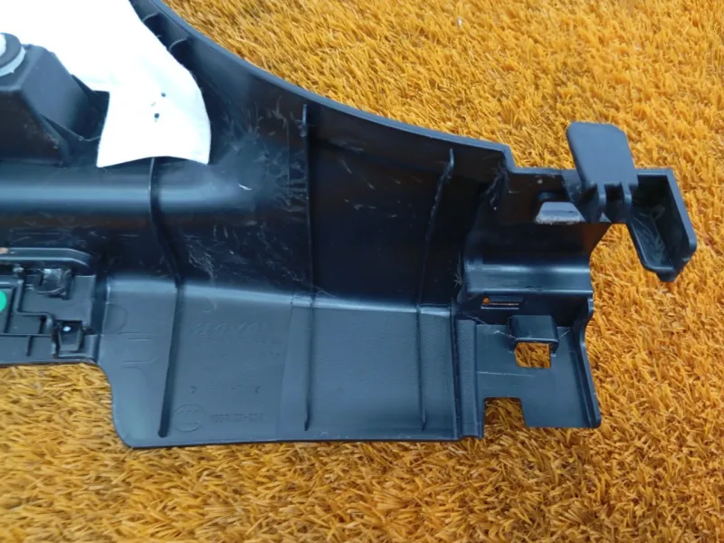 Обшивка центральной стойки