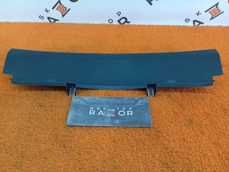 Накладка крышки багажника