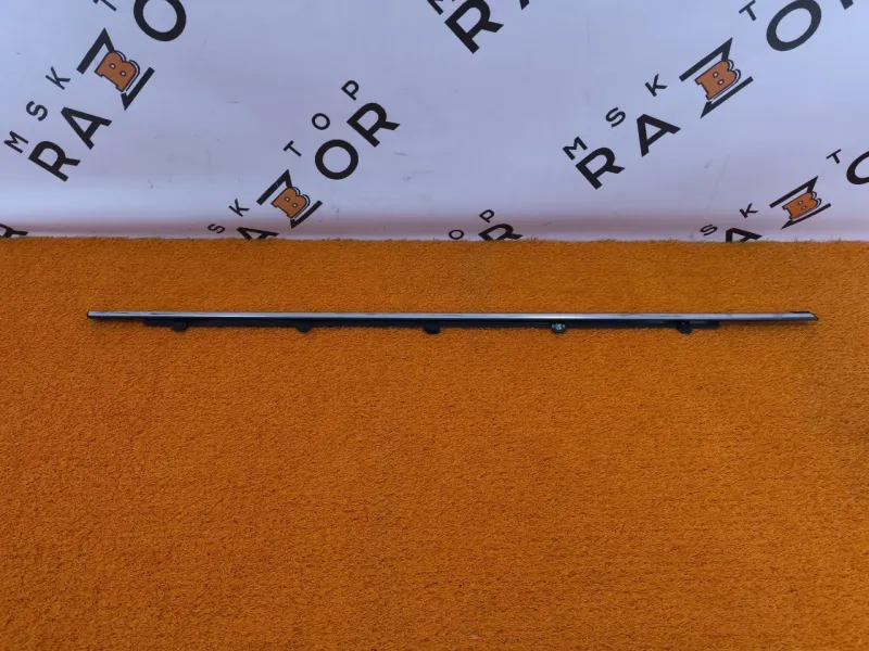 Молдинг стекла