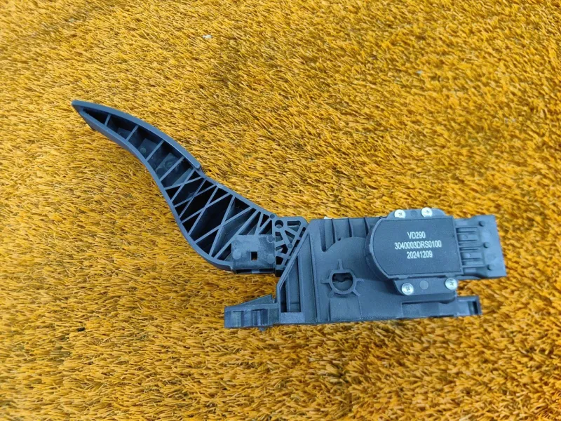 Педаль газа