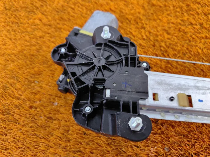 Стеклоподъемник