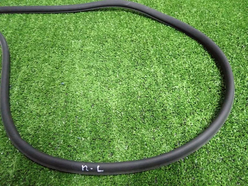 Уплотнитель двери