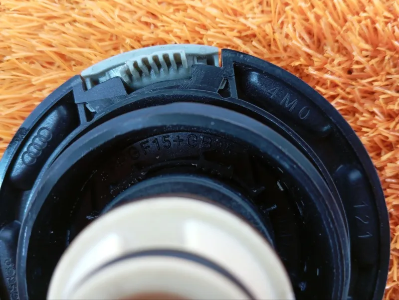 Крышка расширительного бачка