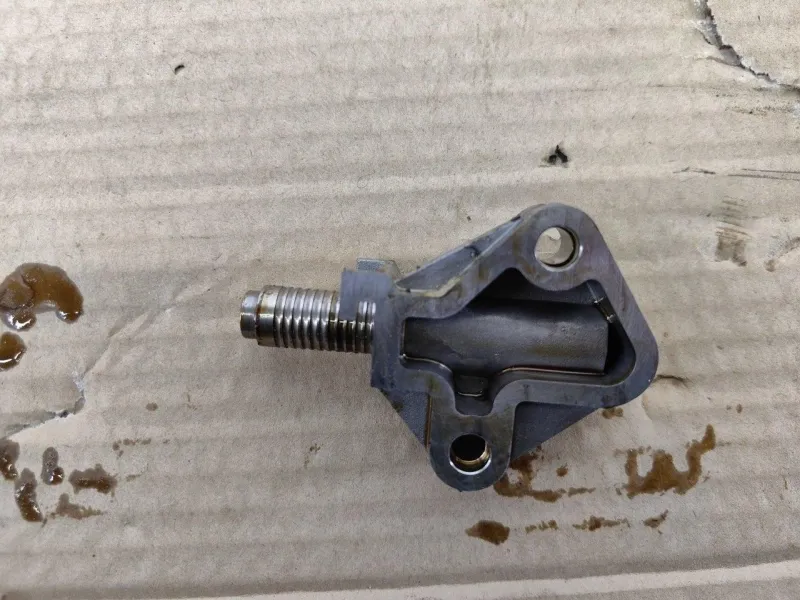 Натяжитель цепи ГРМ