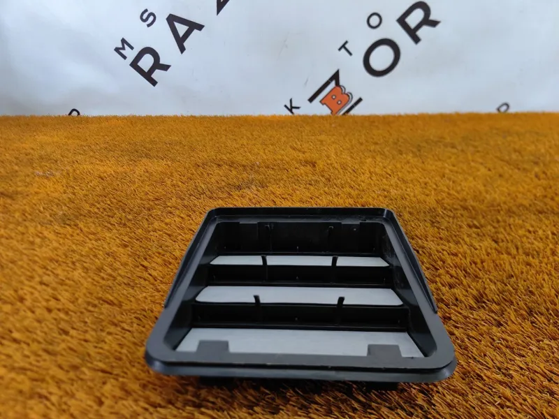 Решетка вентиляционная