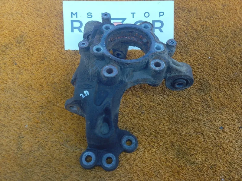 Кулак поворотный