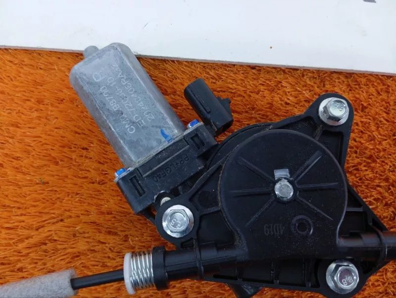 Стеклоподъемник