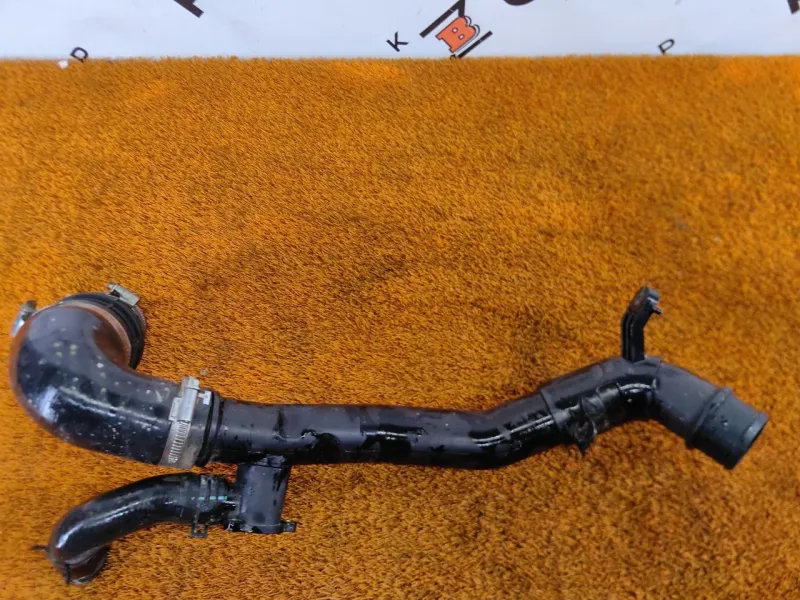 Патрубок интеркулера