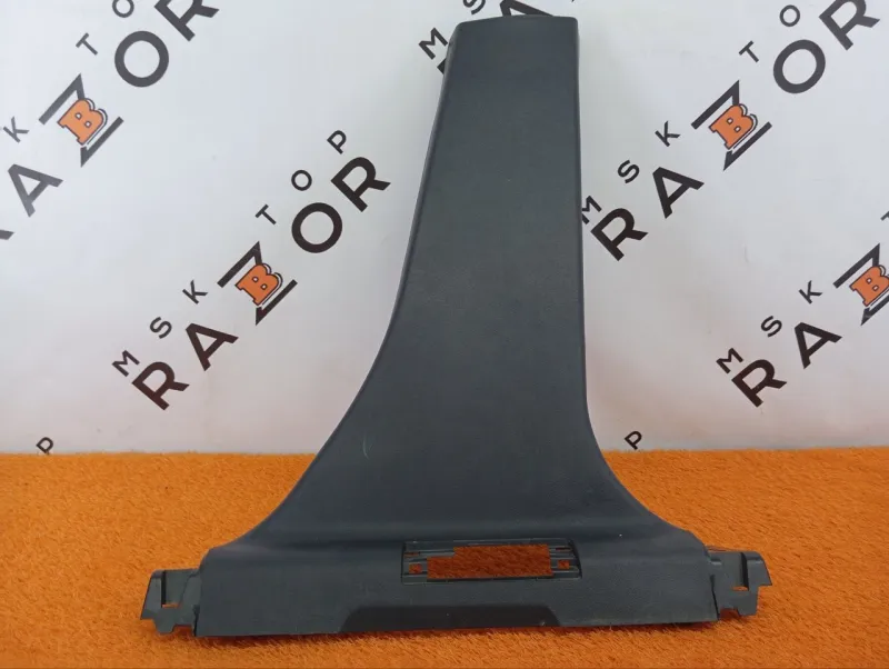 Обшивка центральной стойки