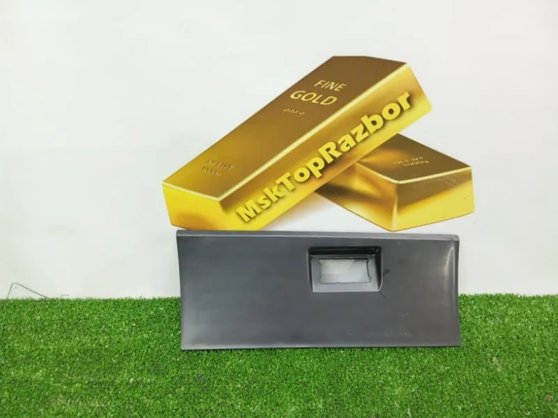 Накладка в салоне