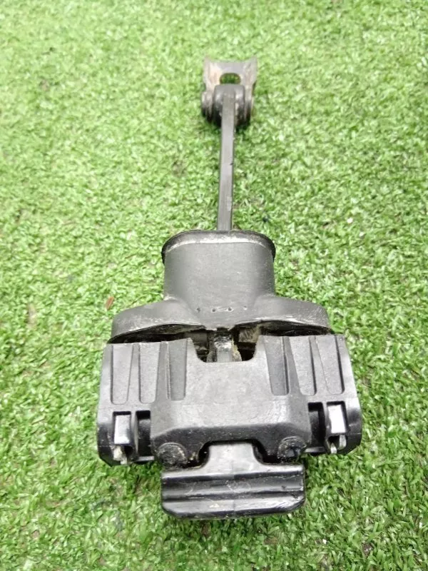 Ограничитель двери