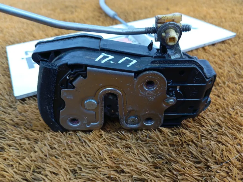 Замок двери