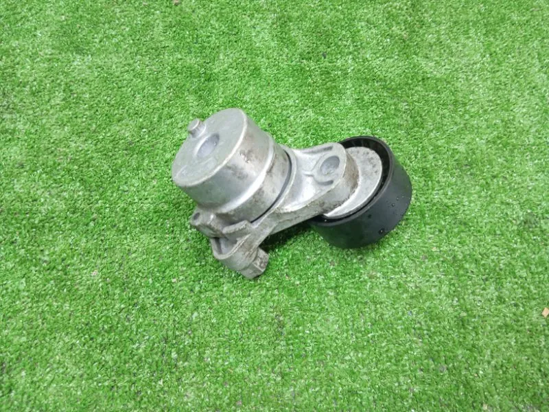 Натяжитель приводного ремня