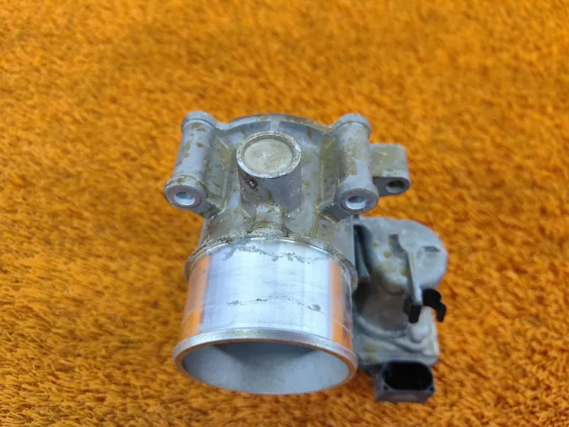 Дроссельная заслонка