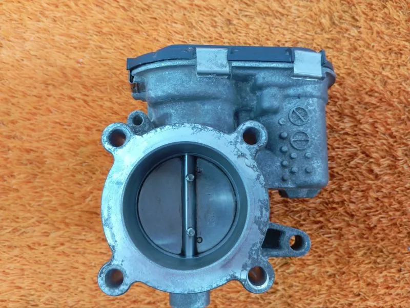 Дроссельная заслонка