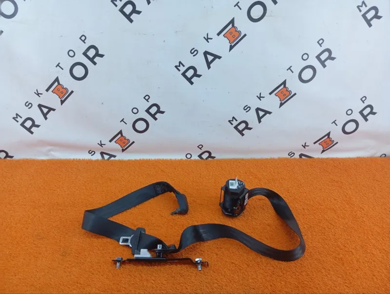 Ремень безопасности