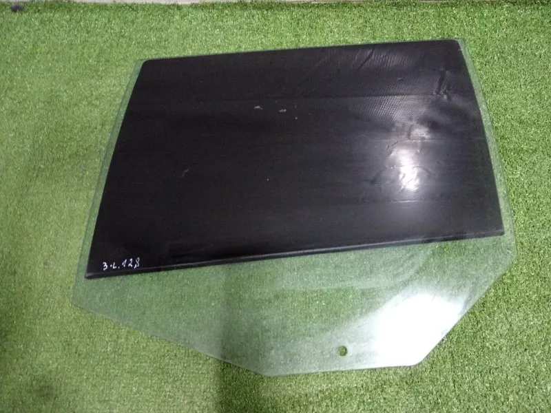 Стекло двери BMW 5-Series 2006 51357110635 E60/E61, заднее левое