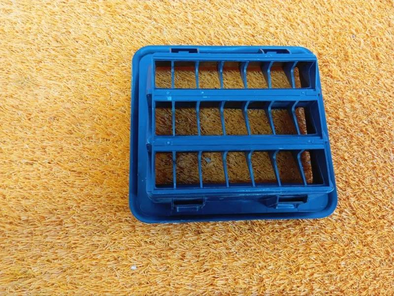 Решетка вентиляционная