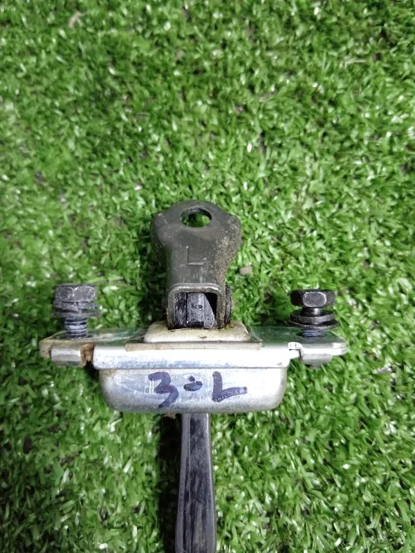 Ограничитель двери