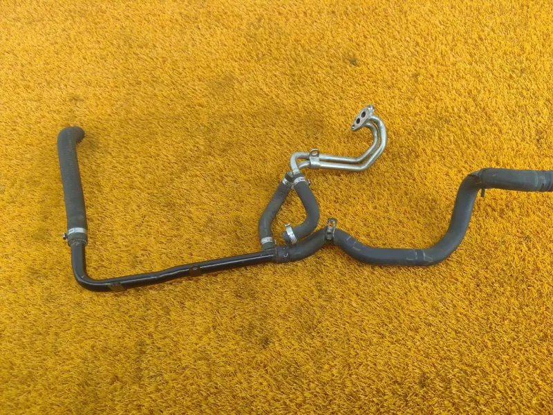 Трубка системы охлаждения